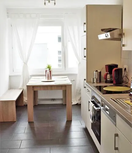 Working & Longstay Dd * デュッセルドルフ